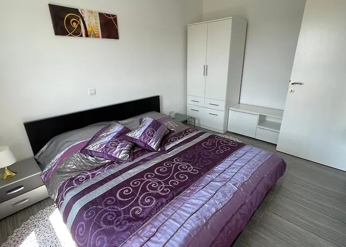 Elisia Apartament *
